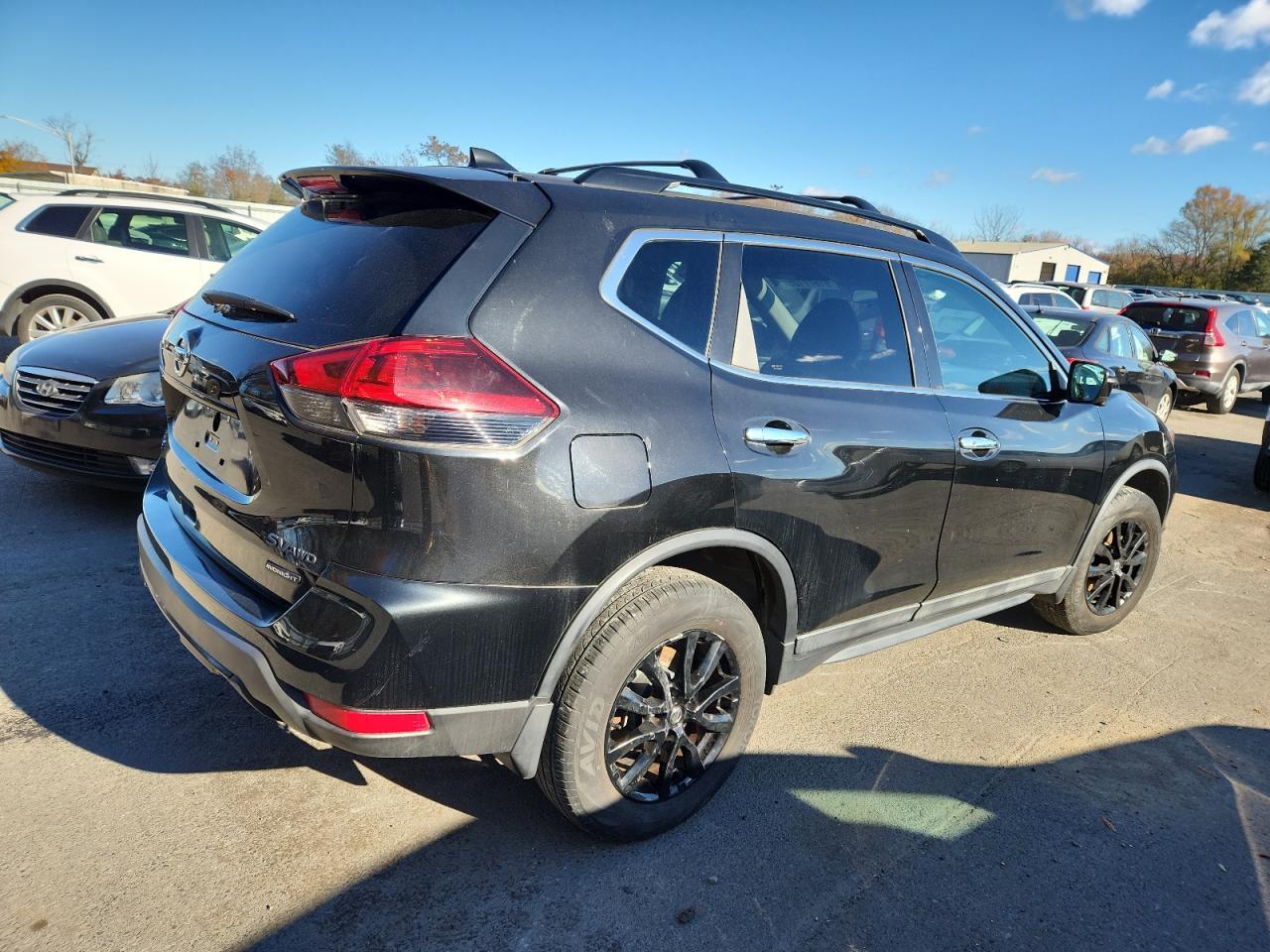 2018 Nissan Rogue S - Image 3