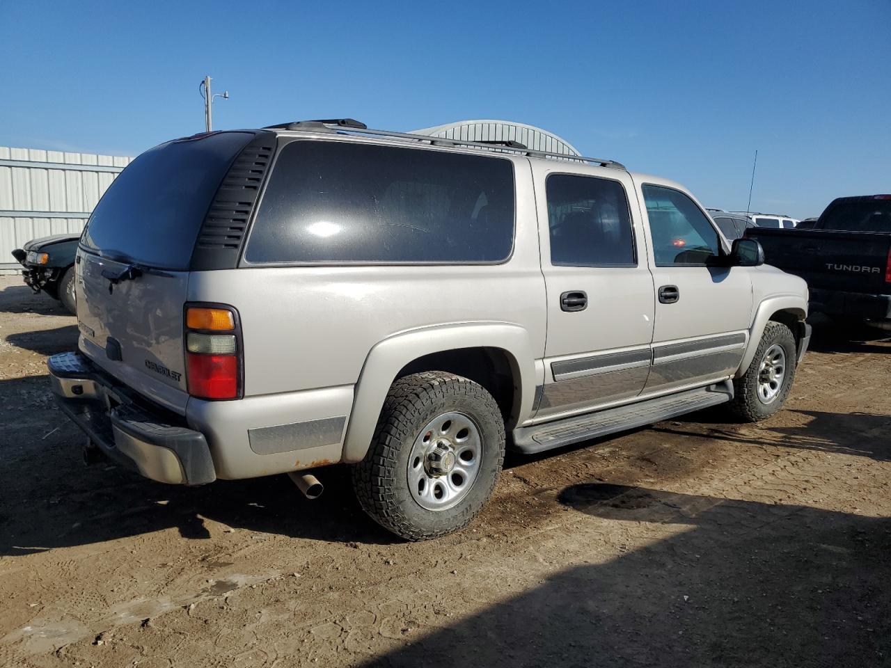 2005 Chevrolet Suburban K1500 - Фото 3