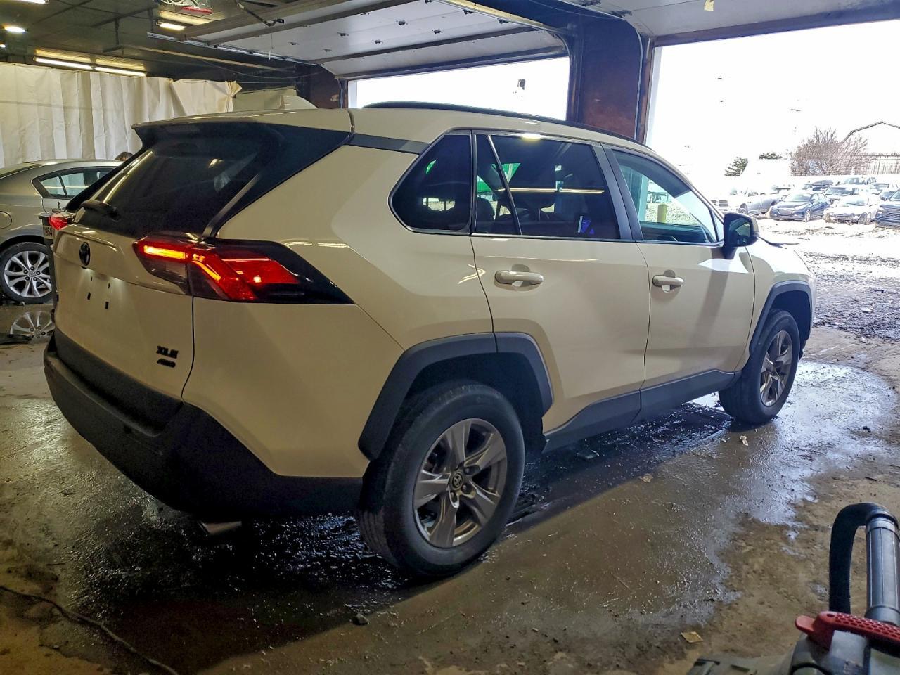 2024 Toyota Rav4 Xle - Фото 3