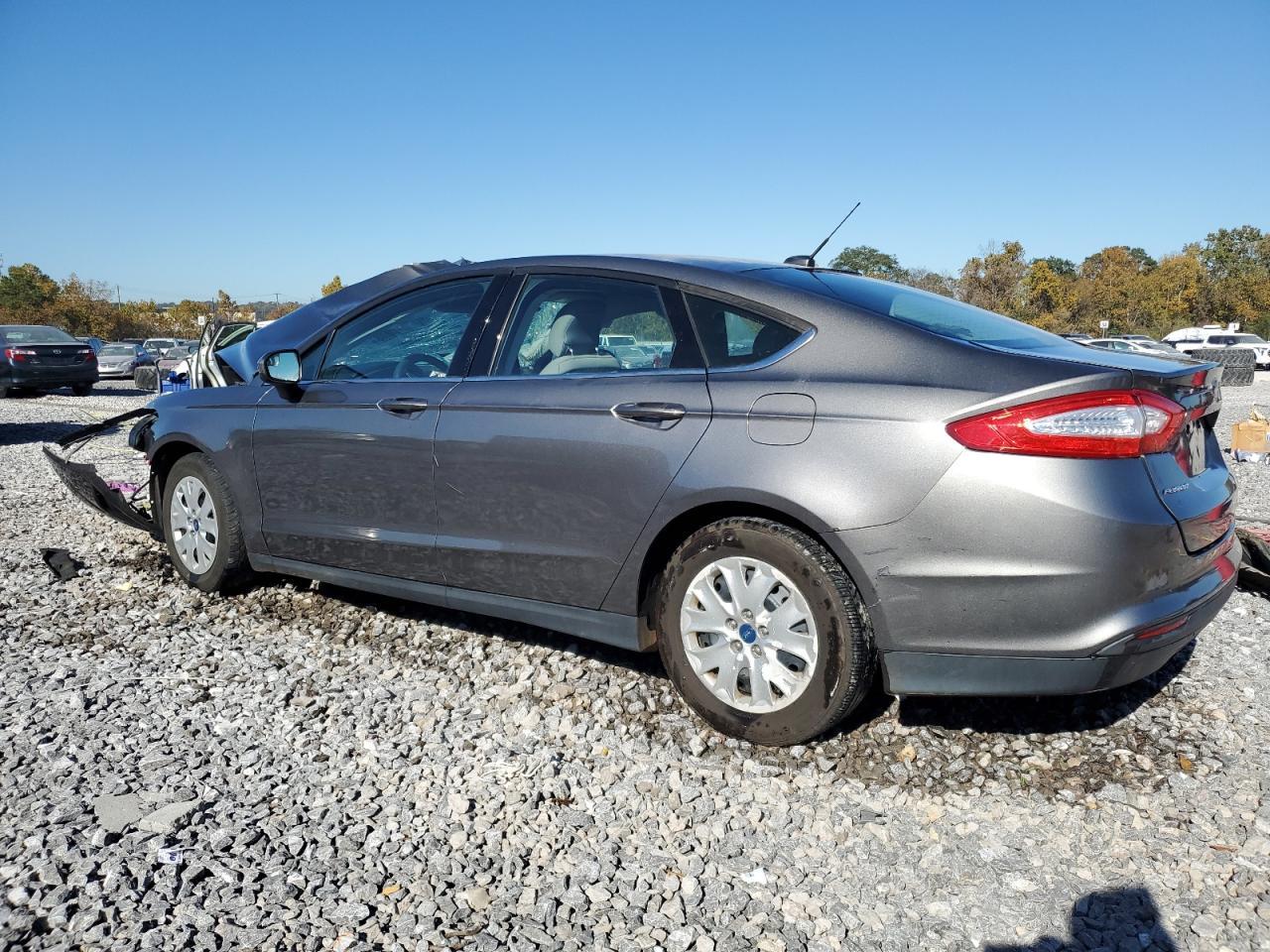 2013 Ford Fusion S - Фото 2
