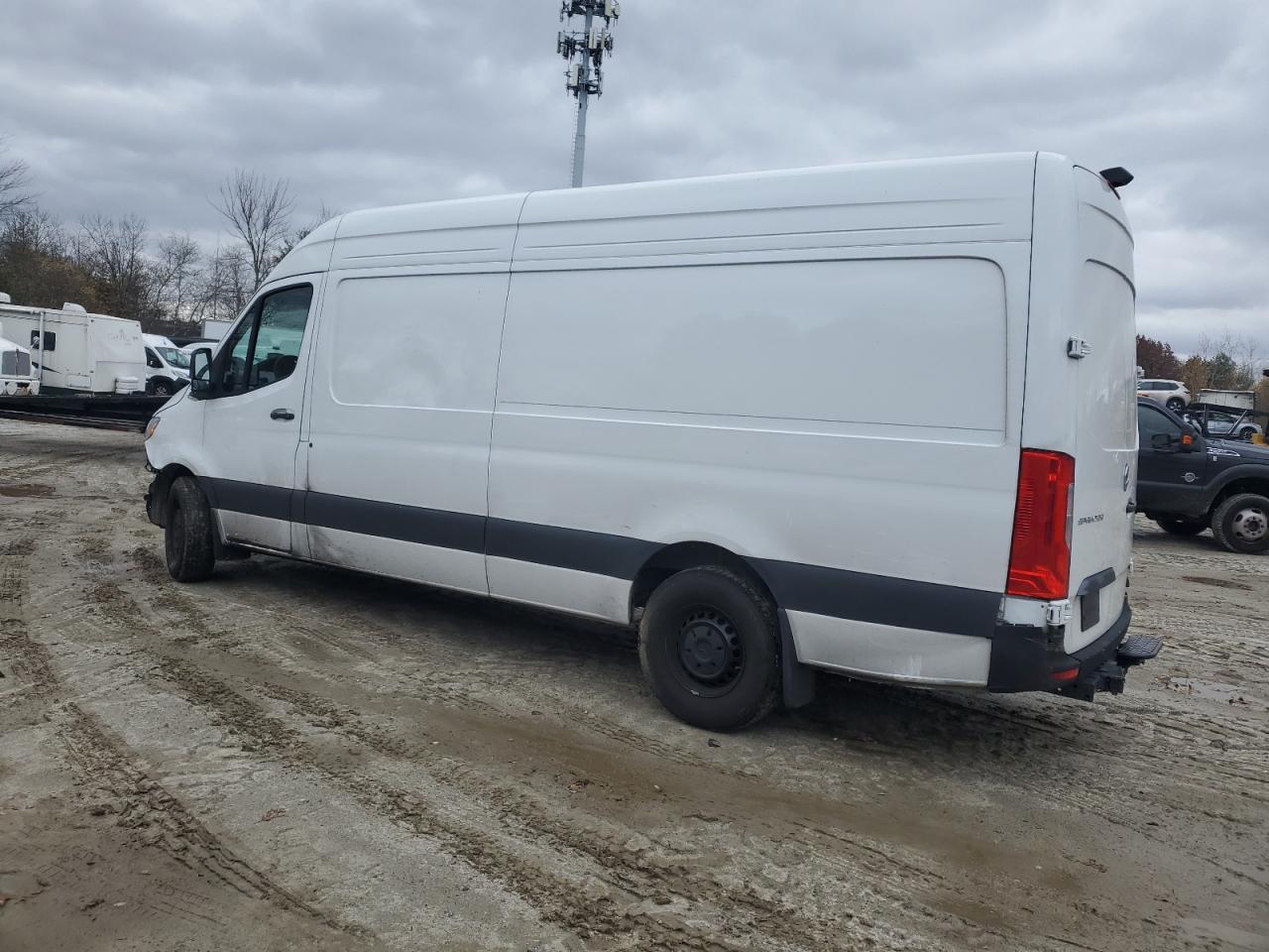 2025 Mercedes-Benz Sprinter 2500 - Фото 2