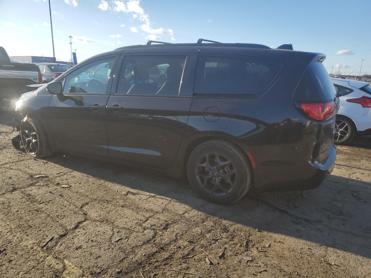 2019 Chrysler Pacifica Touring L Plus - Image 2