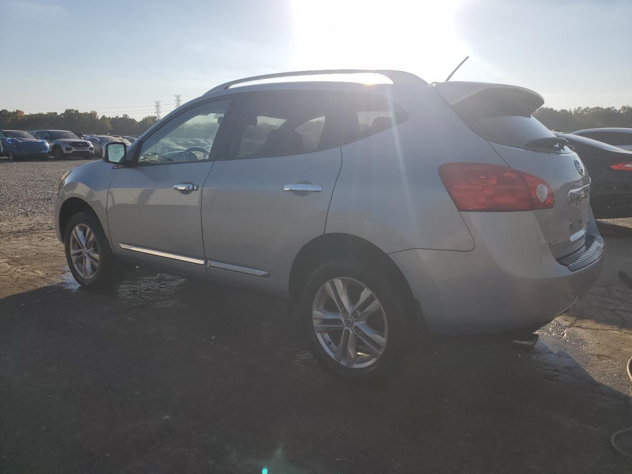 2013 Nissan Rogue S - Фото 2