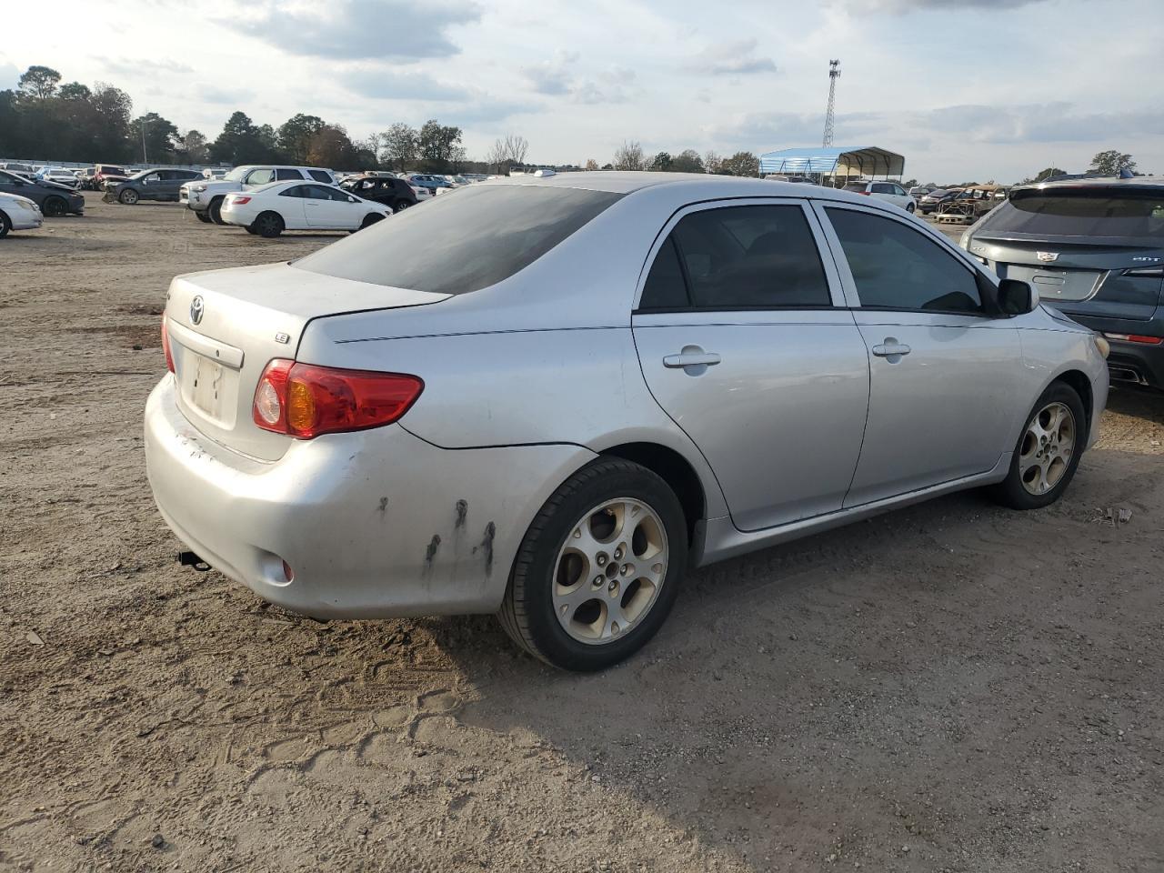 2010 Toyota Corolla - Фото 3