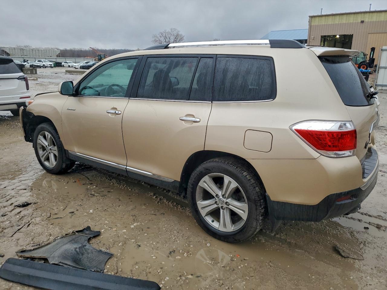 2013 Toyota Highlander Limited - Image 2
