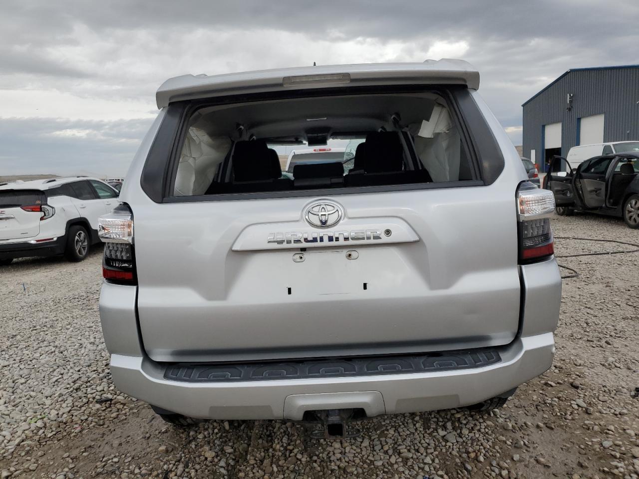 2018 Toyota 4Runner Sr5 - Image 6