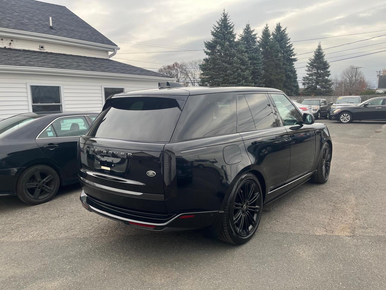 2023 Land Rover Range Rover Autobiography - Фото 3