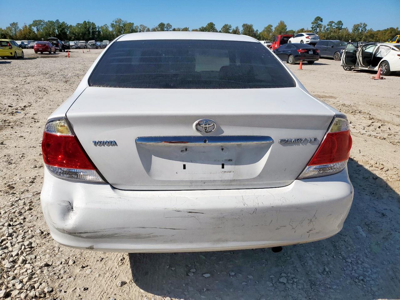 2005 Toyota Camry Le - Image 6