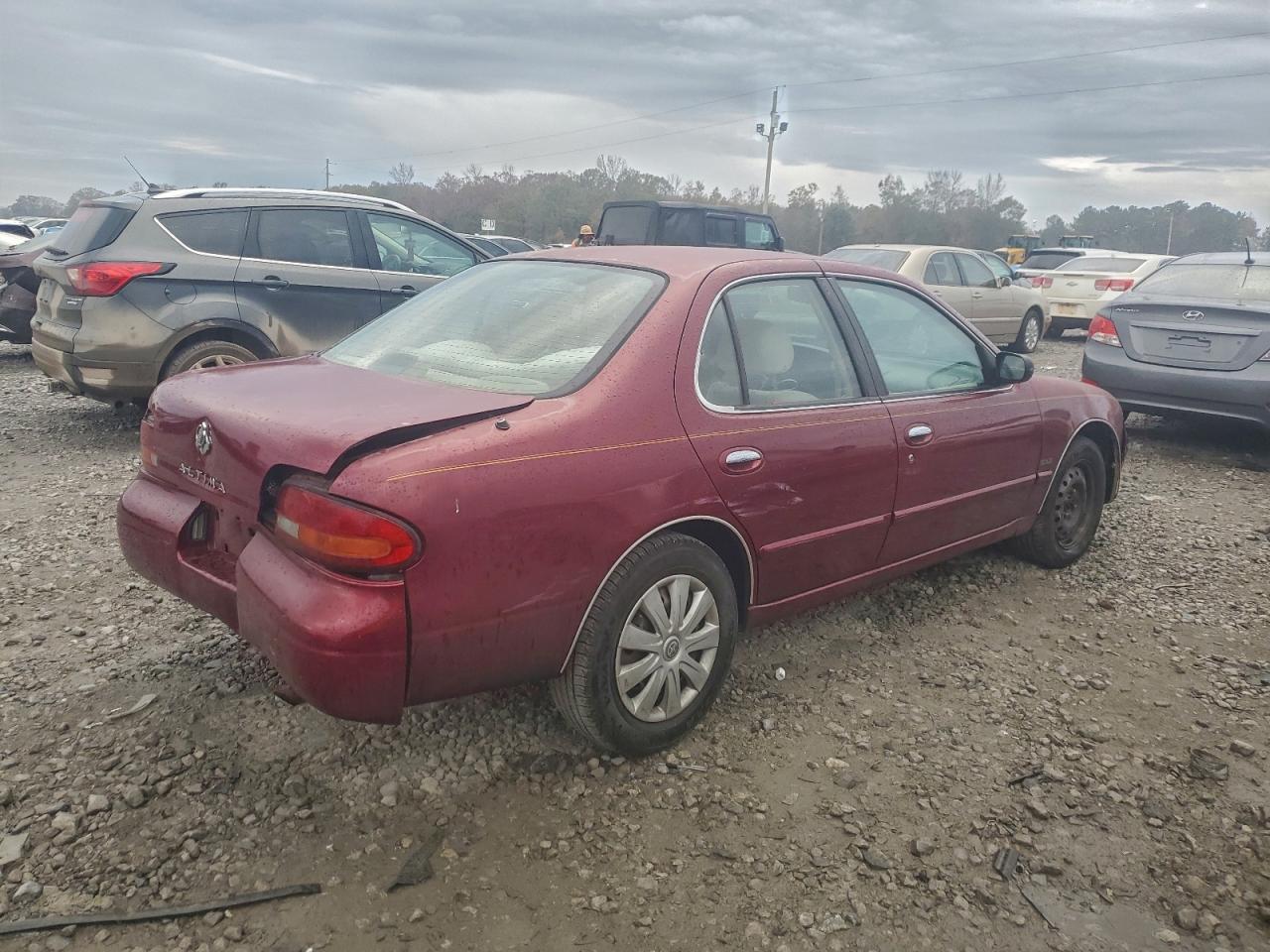 1994 Nissan Altima Xe - Фото 3