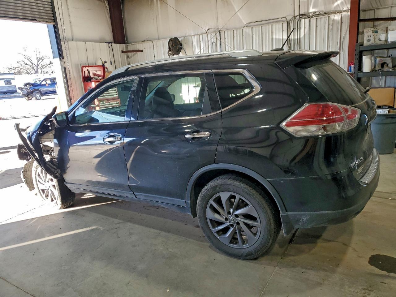 2016 Niss Rogue S - Image 2