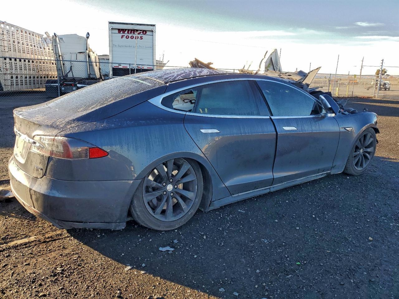 2016 Tesla Model S - Image 3