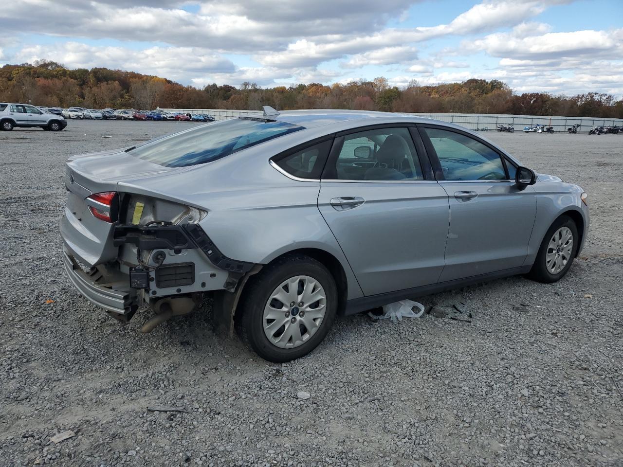 2020 Ford Fusion S - Image 3