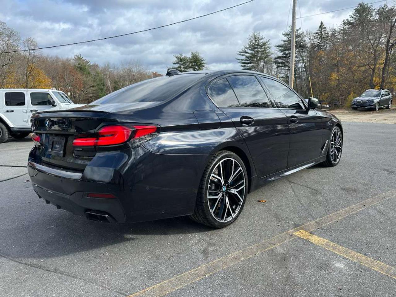 2022 BMW M550Xi - Image 3