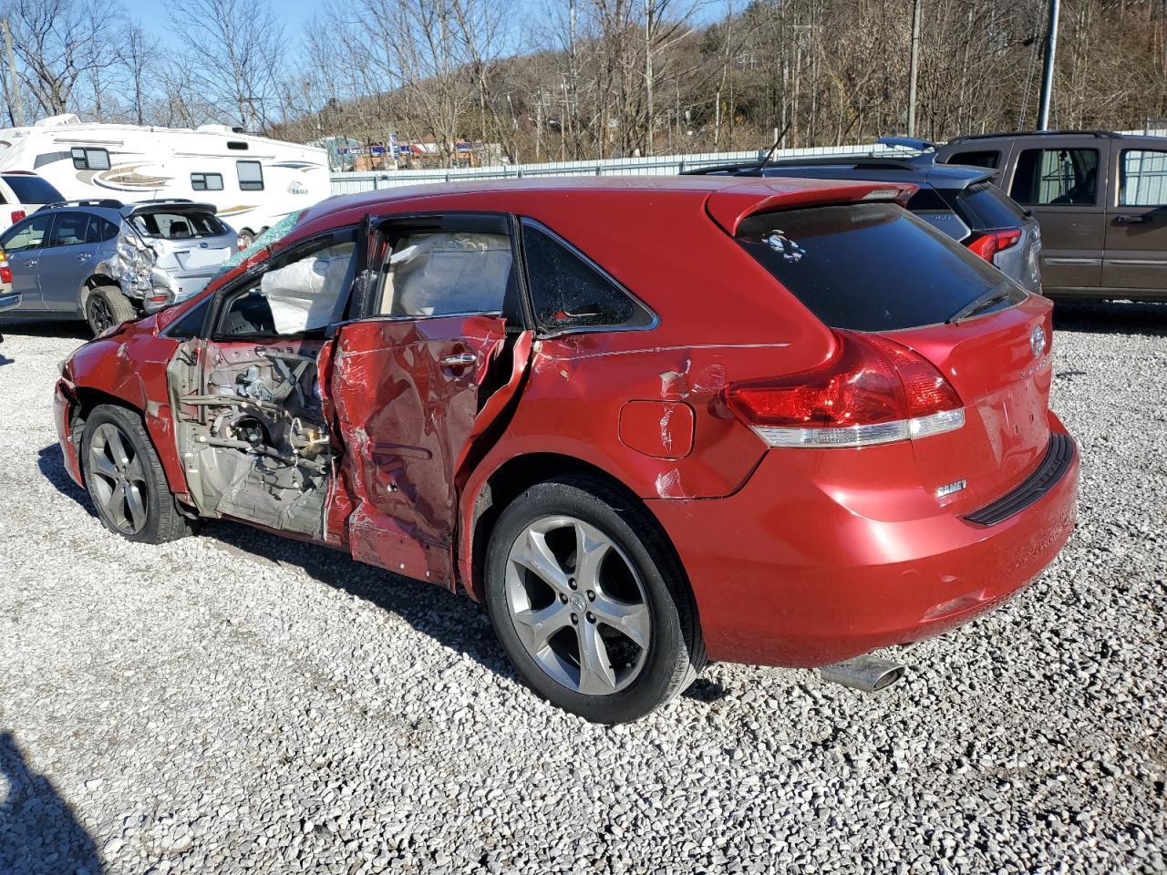 2009 Toyota Venza - Image 2