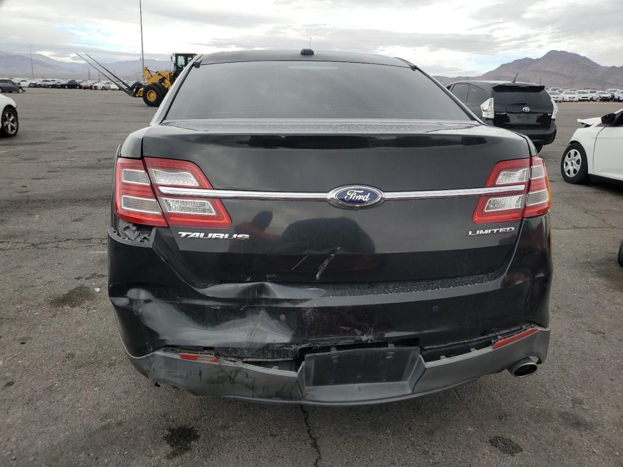 2015 Ford Taurus Limited - Фото 6