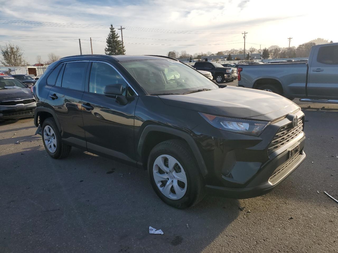 2020 Toyota Rav4 Le - Image 4