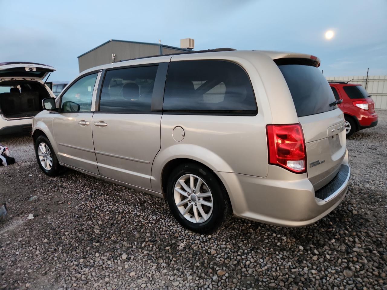 2014 Dodge Grand Caravan Sxt - Image 2