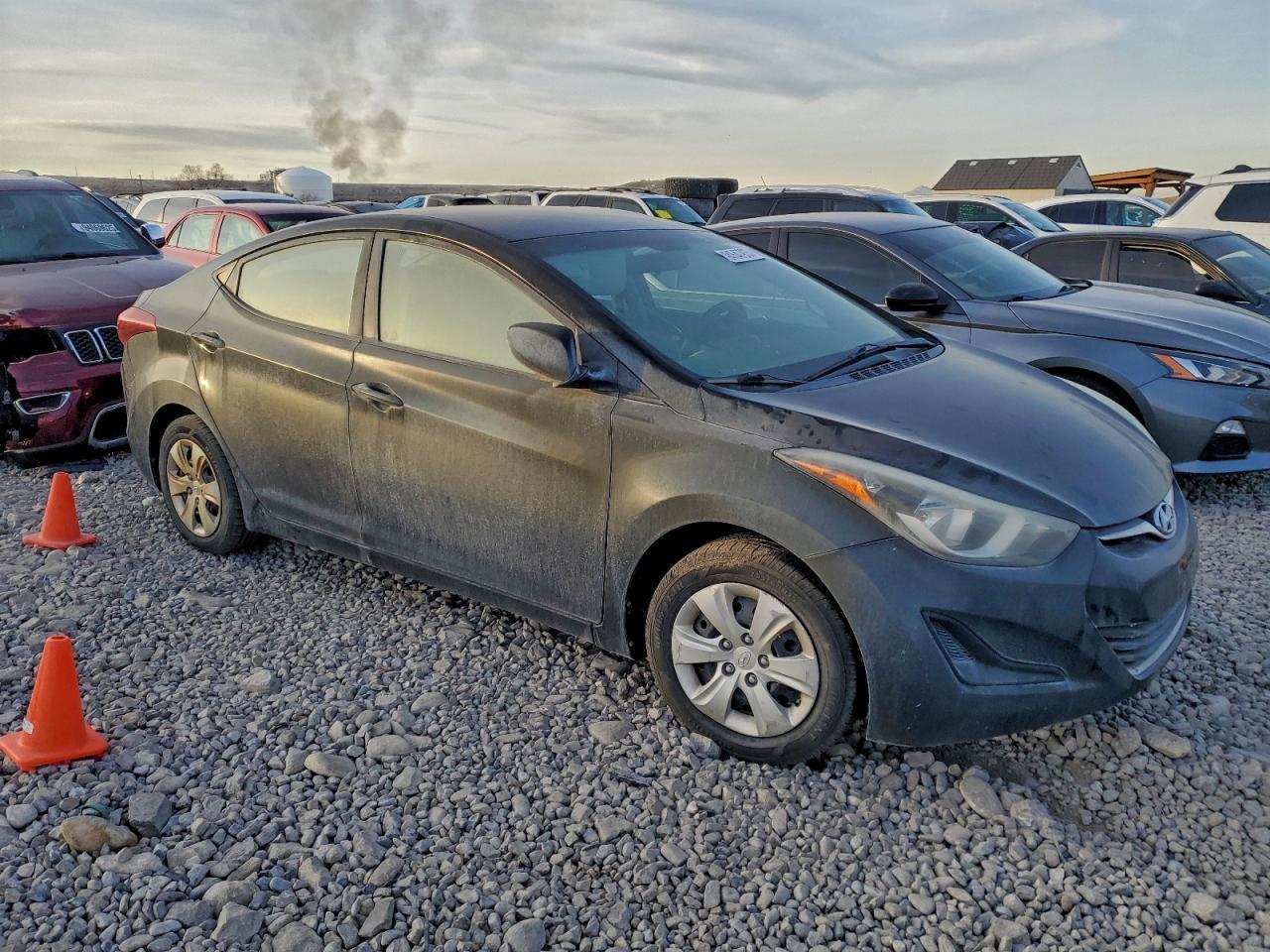 2016 Hyundai Elantra Se - Фото 4