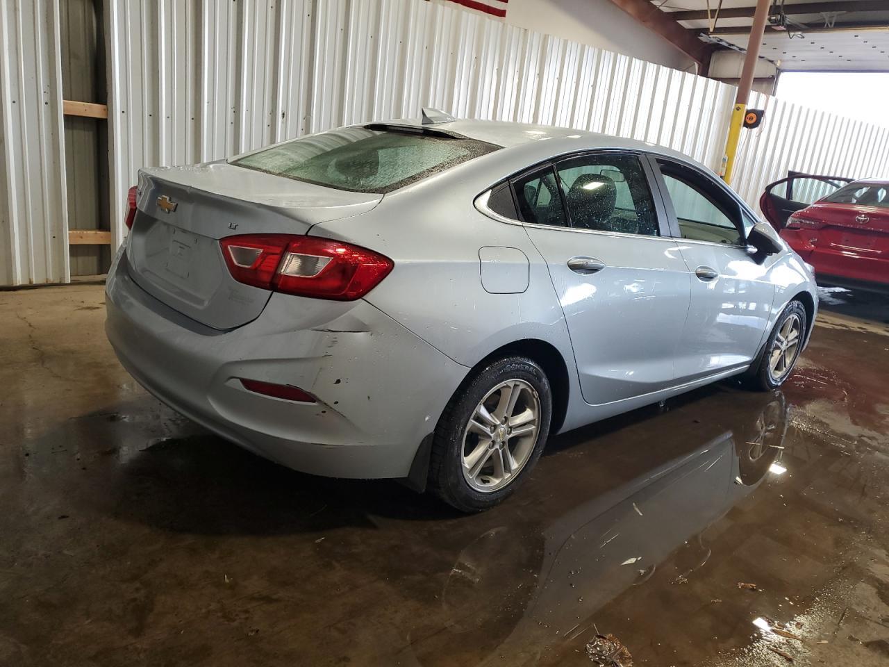 2017 Chevrolet Cruze Lt - Фото 3