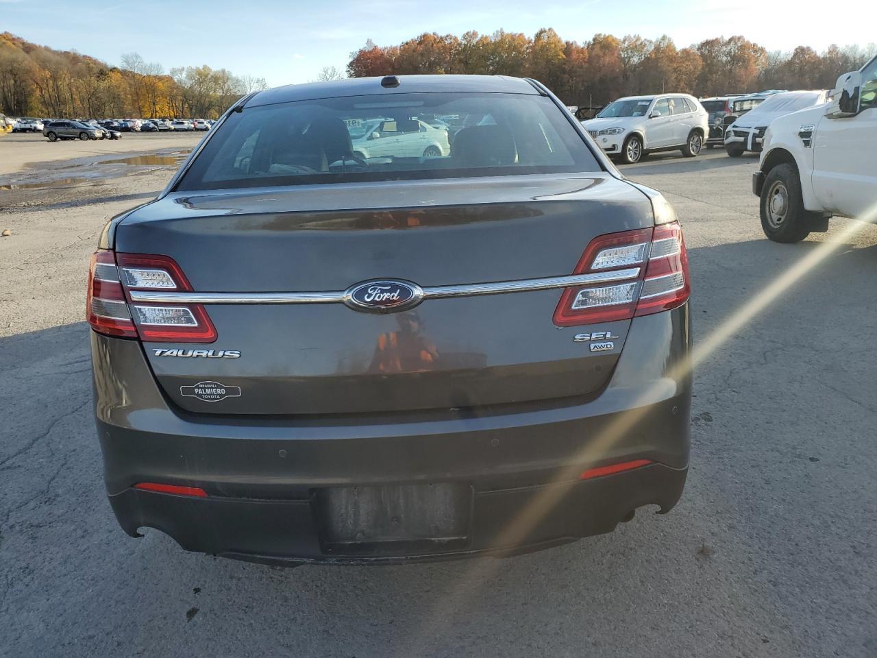 2018 Ford Taurus Sel - Фото 6