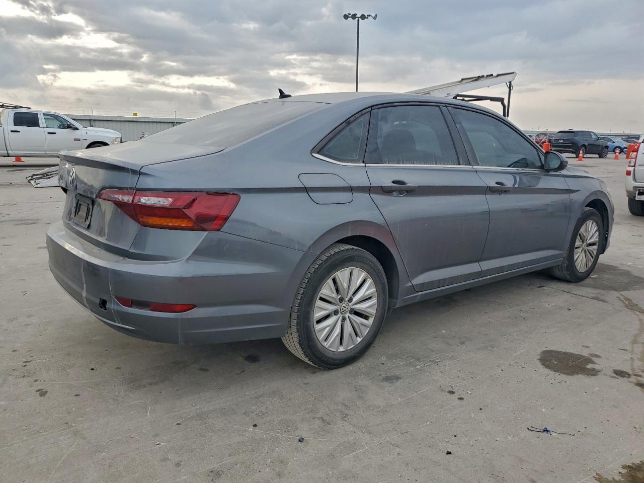 2019 Volkswagen Jetta S - Фото 3