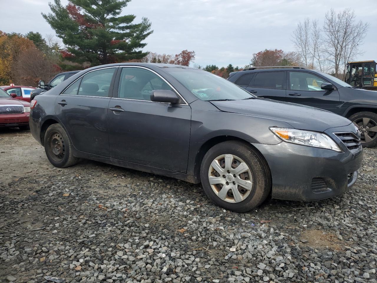 2010 Toyota Camry Le - Image 4