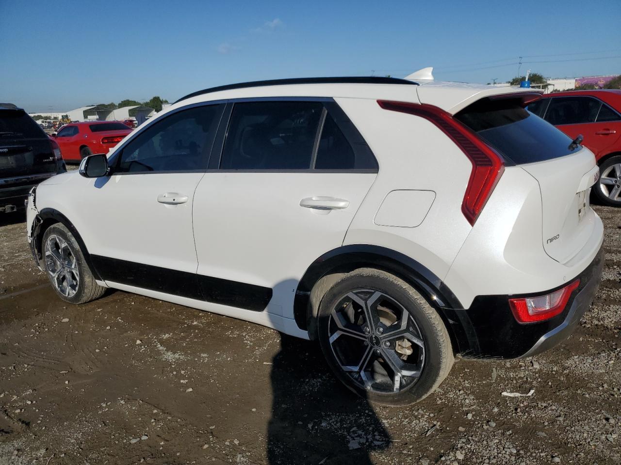 2024 Kia Niro Ex - Image 2