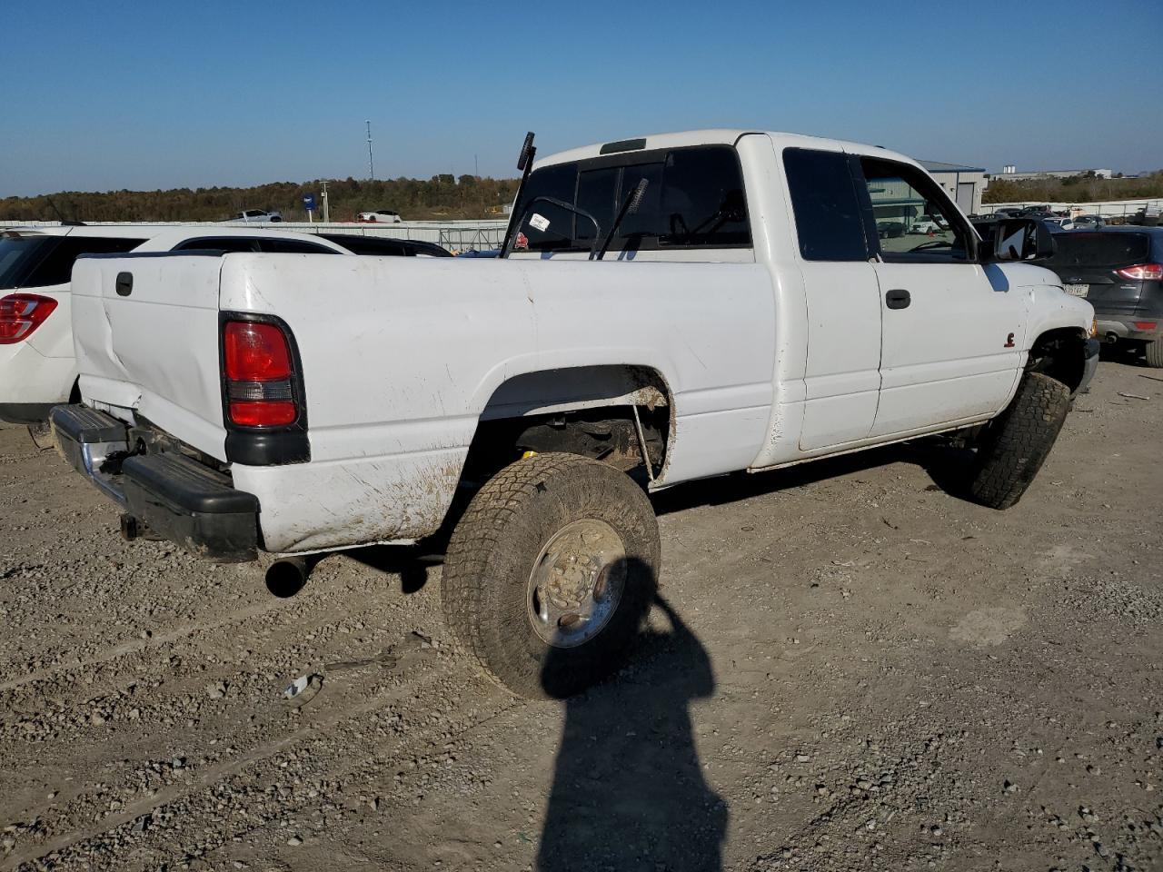 2001 Dodge Ram 2500 - Фото 3