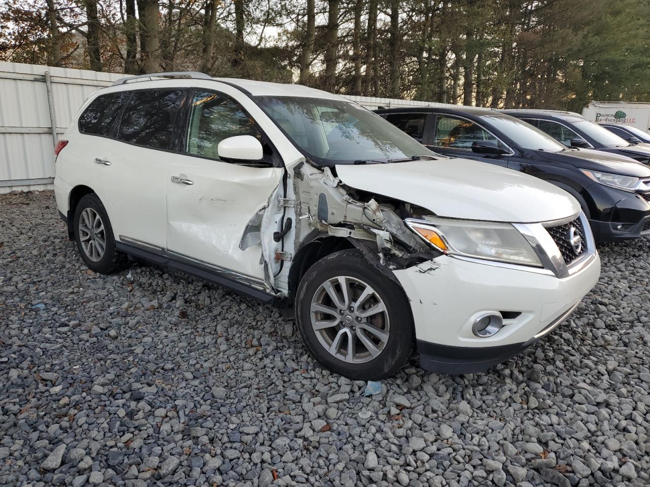 2016 Nissan Pathfinder S - Image 4