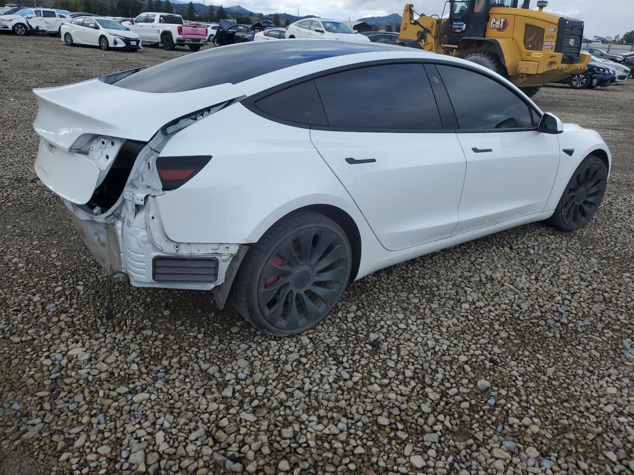 2022 Tesla Model 3 - Фото 3