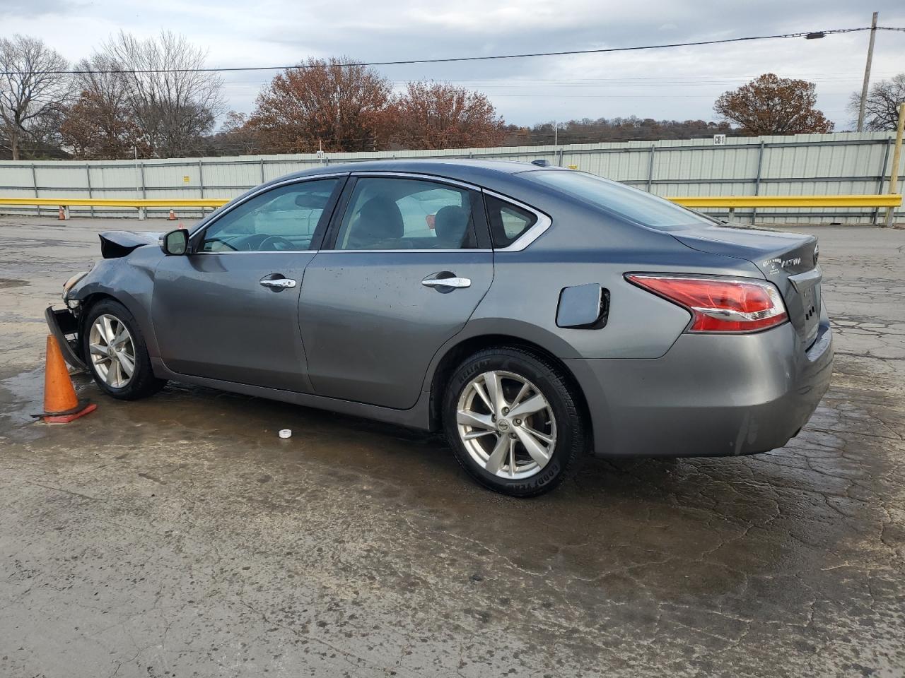 2015 Nissan Altima 2.5 - Фото 2