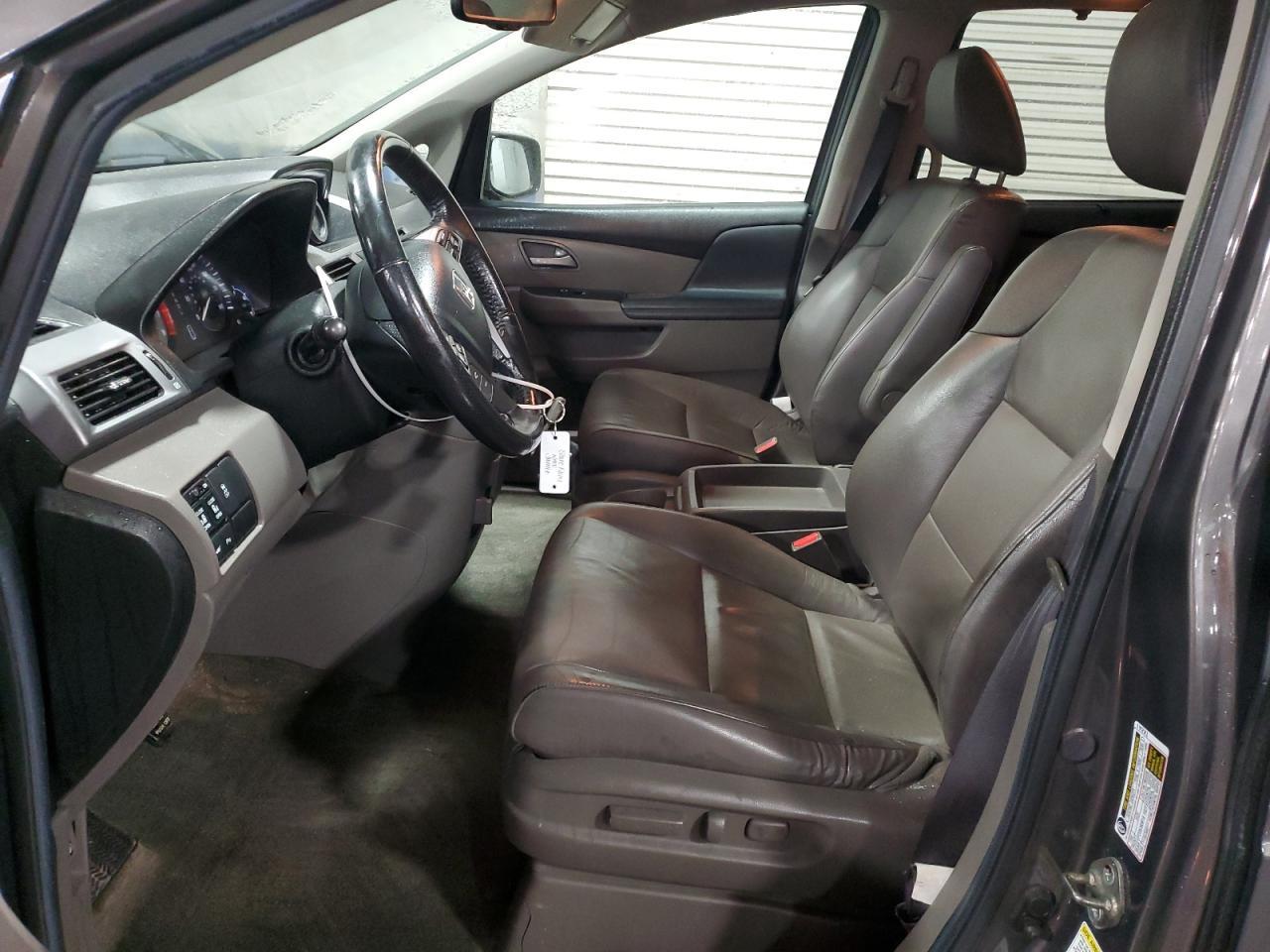 2013 Honda Odyssey Touring - Image 7
