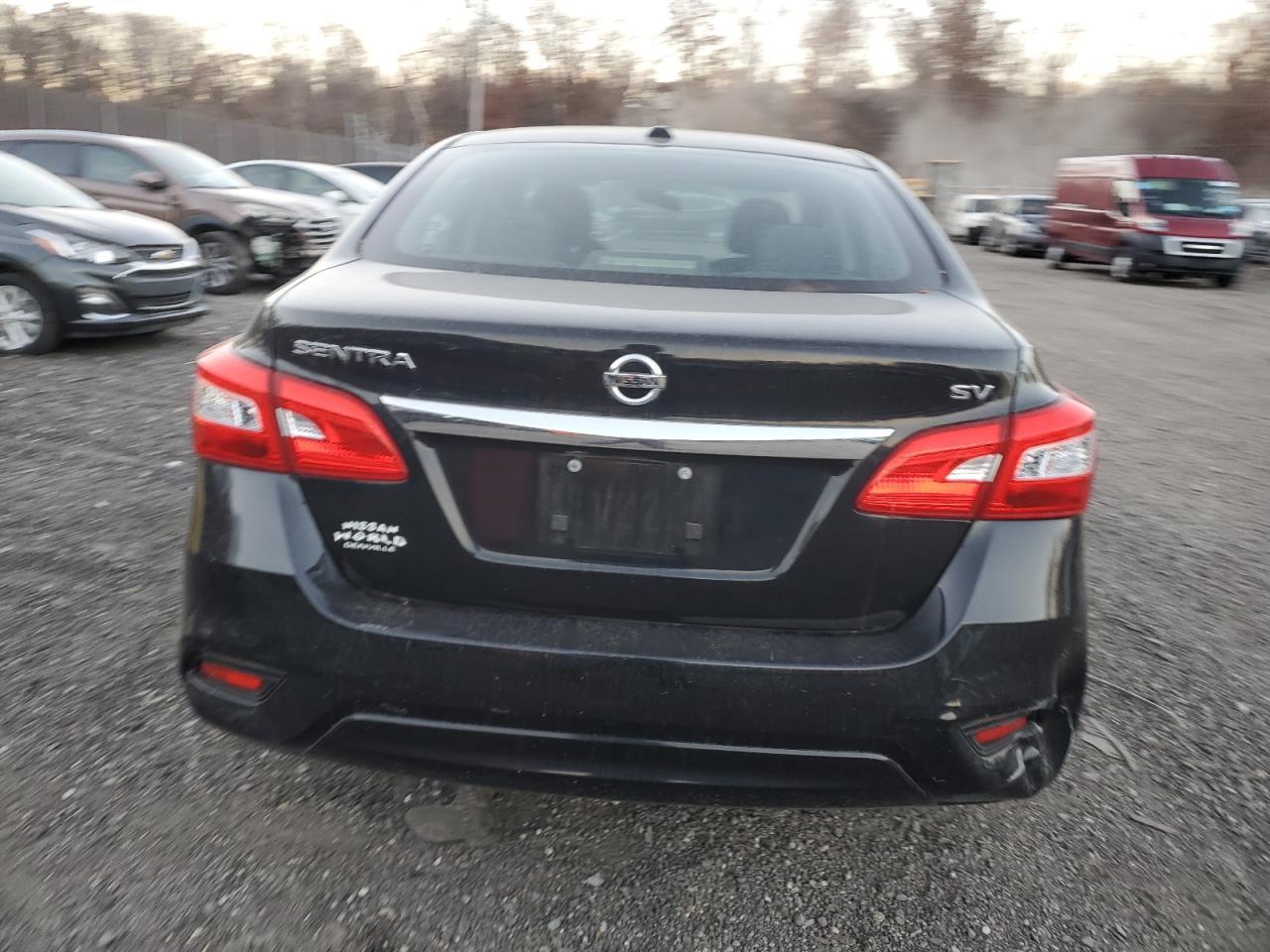 2018 Nissan Sentra S - Фото 6