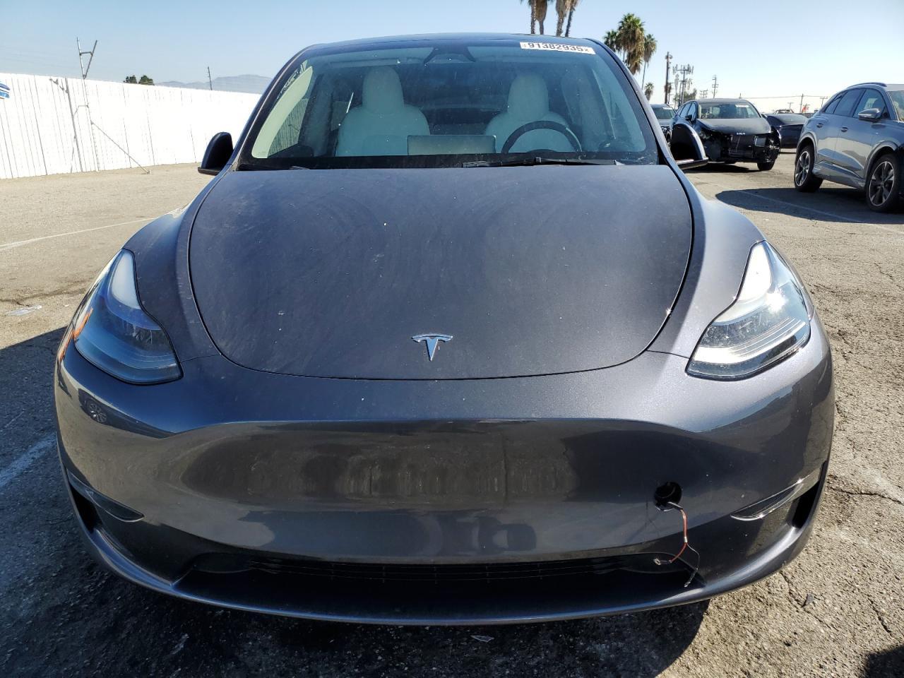 2023 Tesla Model Y - Фото 5
