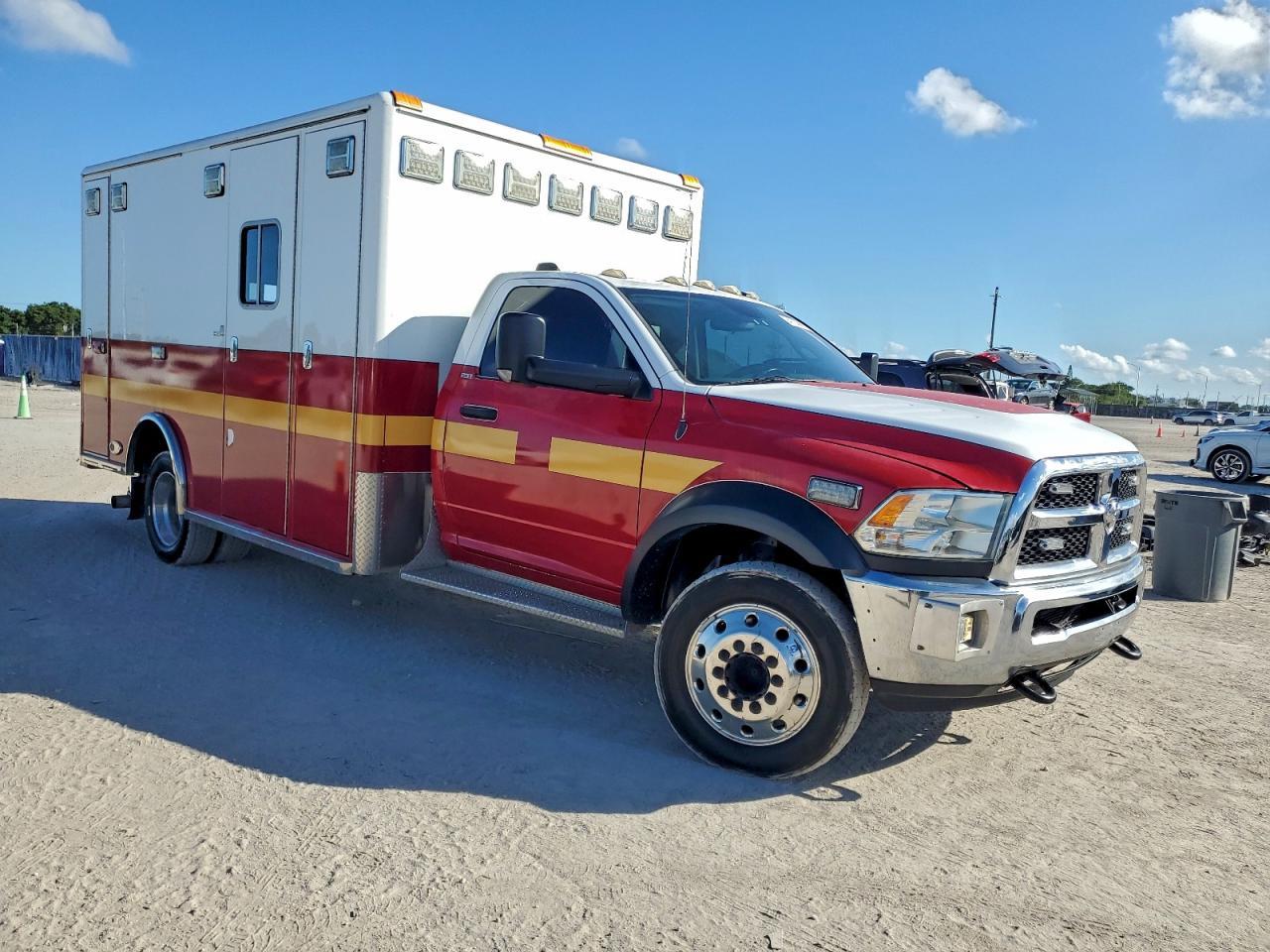 2015 Ram 5500 Ambulance - Фото 4