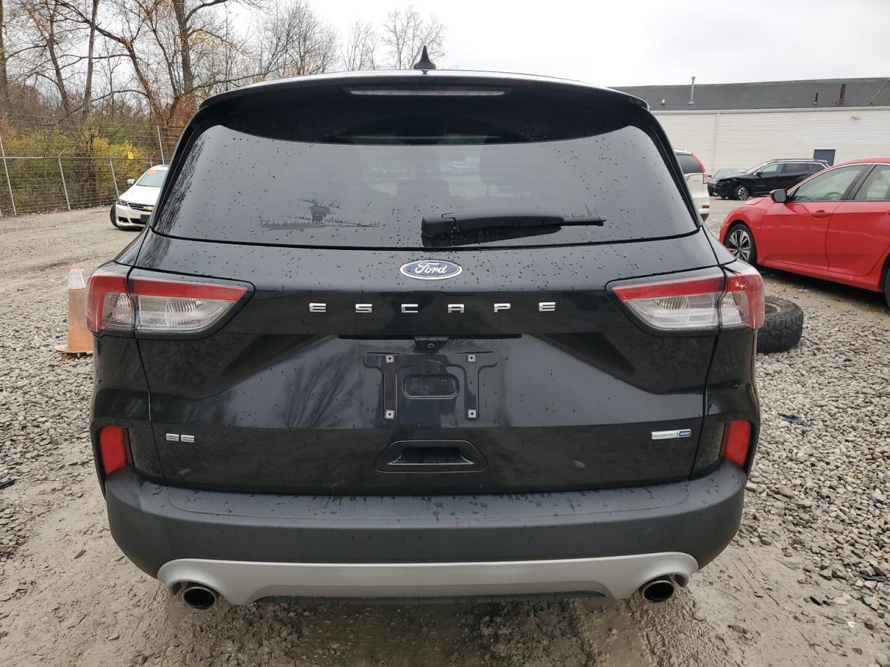 2020 Ford Escape Se - Фото 6