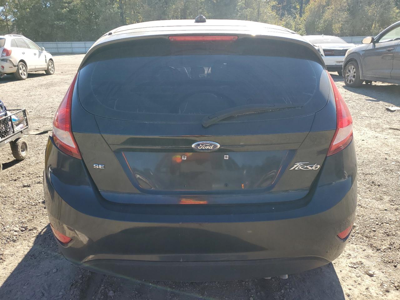 2011 Ford Fiesta Se - Фото 6