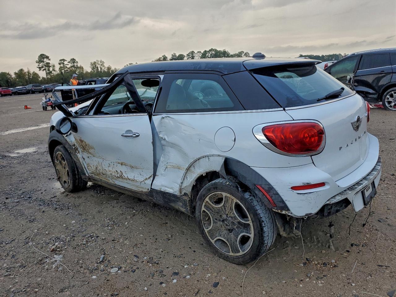2013 Mini Cooper Paceman - Image 2