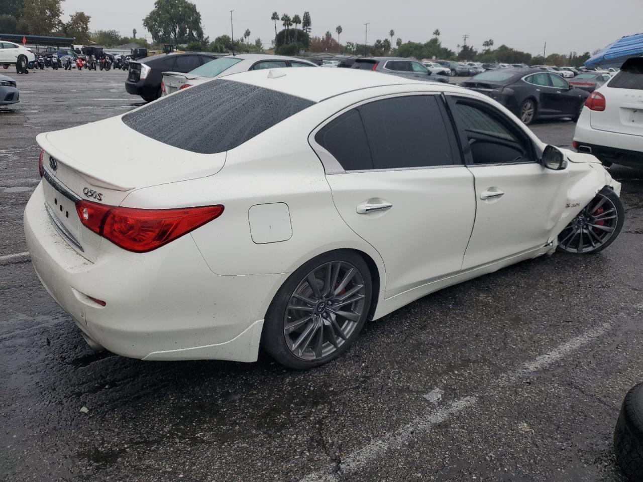 2017 Infiniti Q50 Red Sport 400 - Фото 3