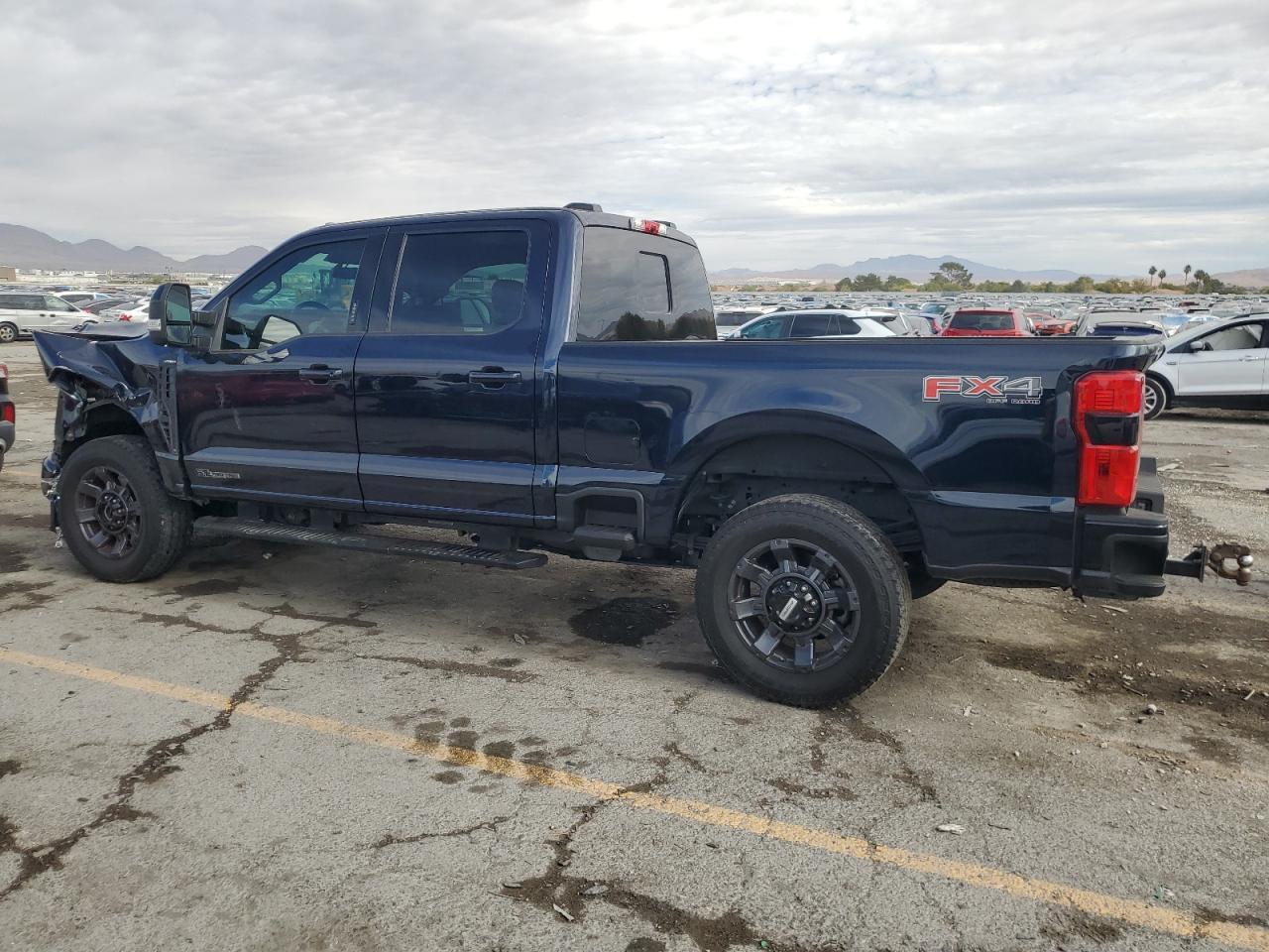 2024 Ford F250 Super Duty - Фото 2