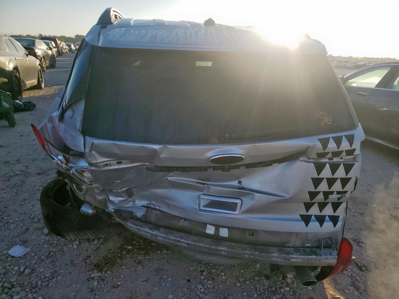 2015 Ford Explorer Xlt - Фото 6