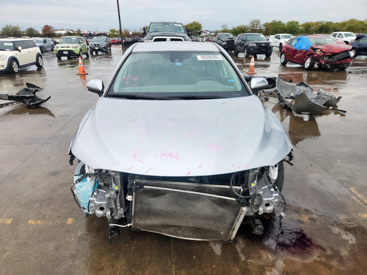 2020 Toyota Camry Le - Фото 5