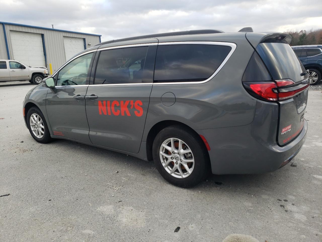 2022 Chrysler Pacifica Touring L - Фото 2