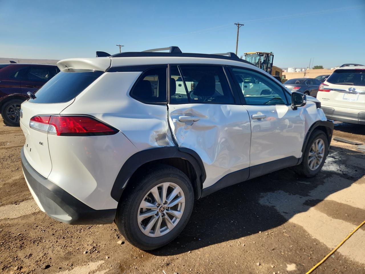 2025 Toyota Corolla Cross Le - Фото 3