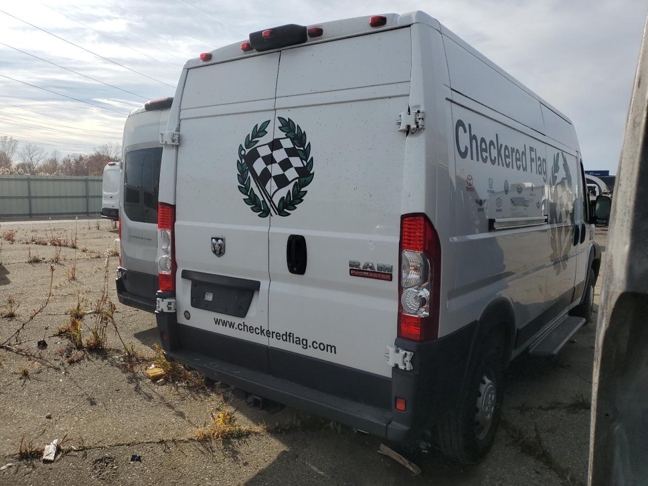 2021 Ram Promaster2500 Delivery Van - Фото 3