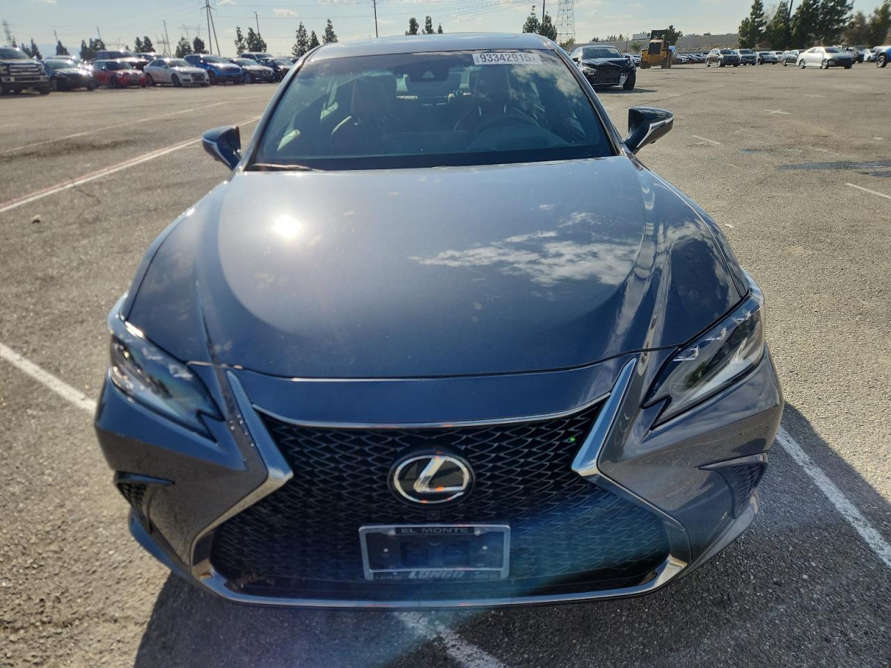 2024 Lexus Es 300H F Sport Handling - Фото 5