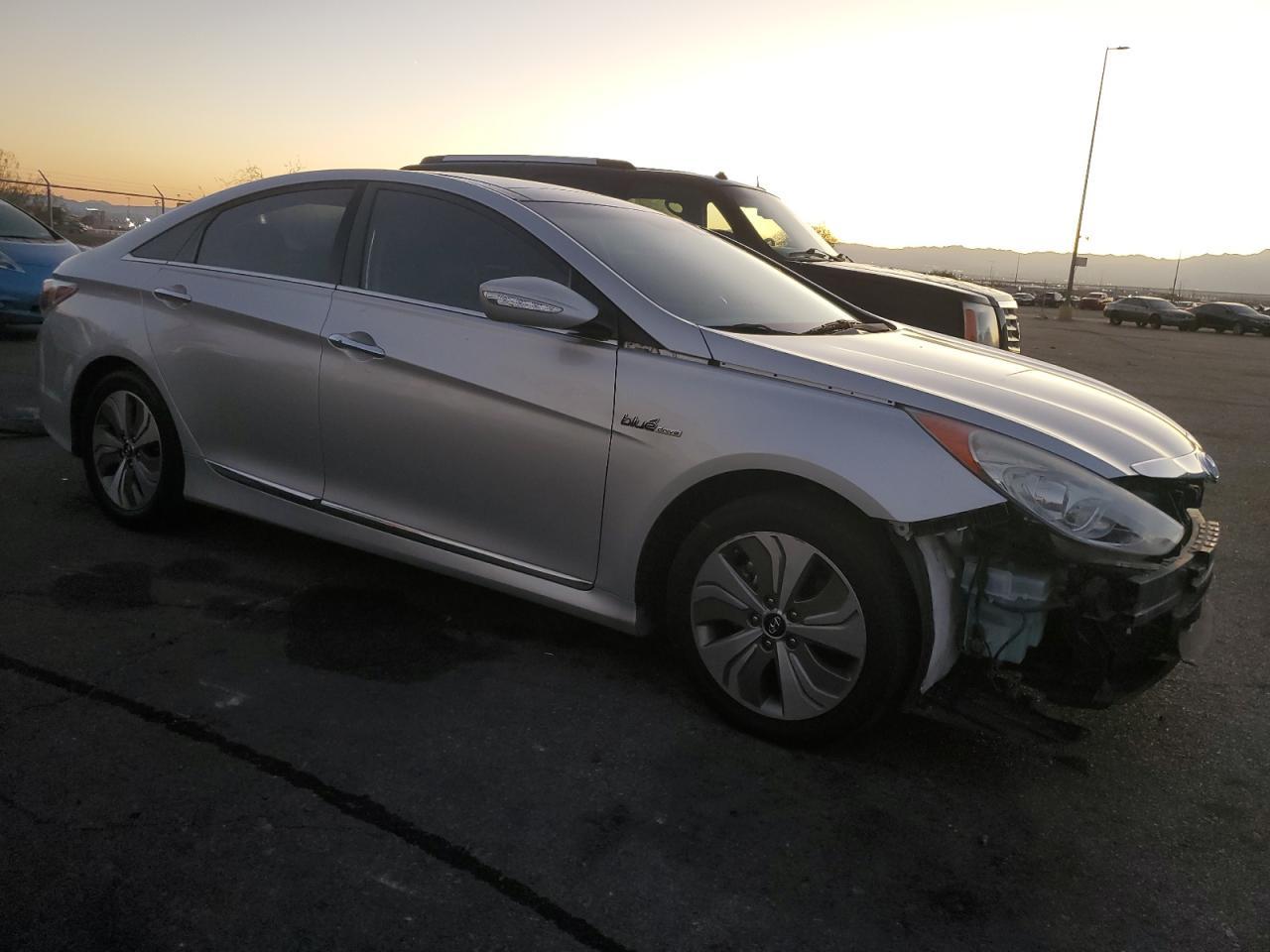 2015 Hyundai Sonata Hybrid - Фото 4