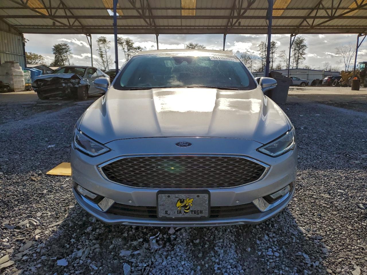 2017 Ford Fusion Titanium Hev - Image 5