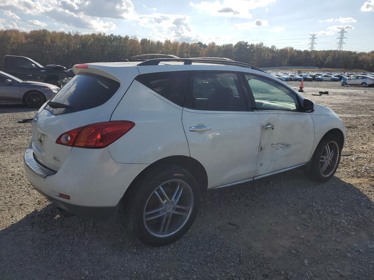 2010 Nissan Murano S - Фото 3