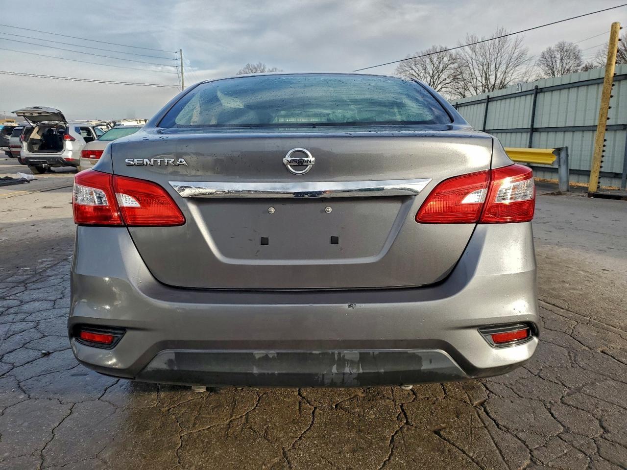 2017 Nissan Sentra S - Фото 6